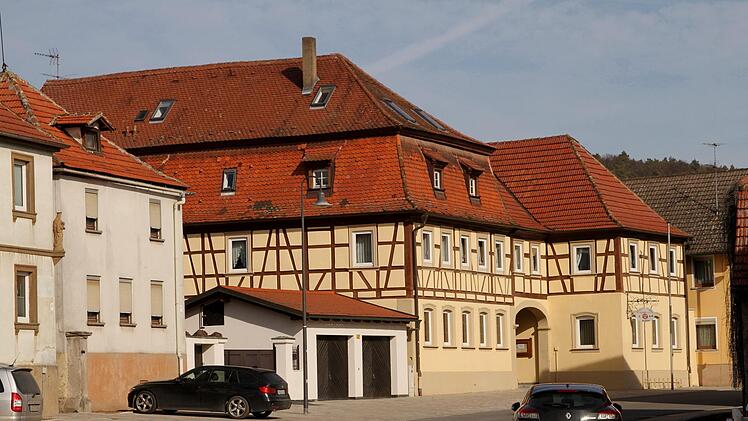 Wenn mit der Sanierung des Kindergartens begonnen wird, werden die Kleinsten in die ehemalige Gaststätte Strätz einziehen. Sie ist das Ausweichquartier.