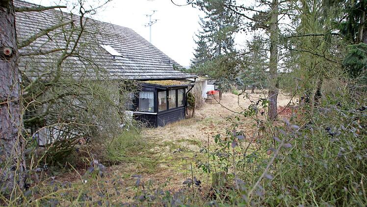 Auf diesem Grundstück in der Max-Reger-Straße in Etzelskirchen plant ein Investor eine Anlage mit 26 Wohnungen.