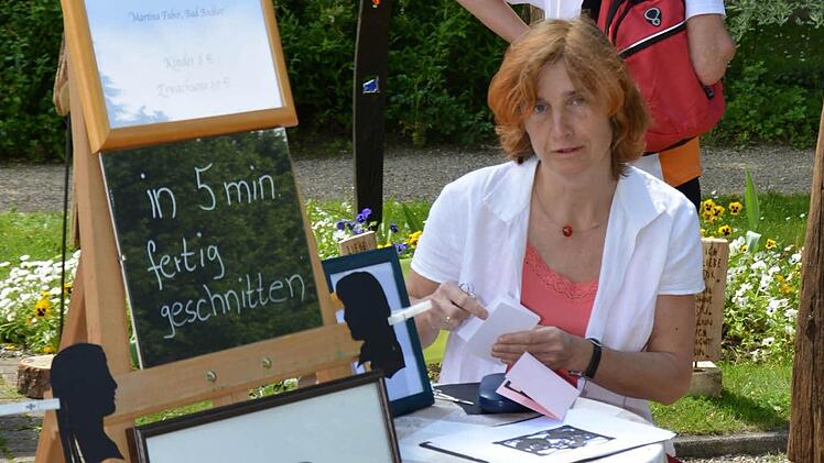 Der Scherenschnitt ist ein Kunst