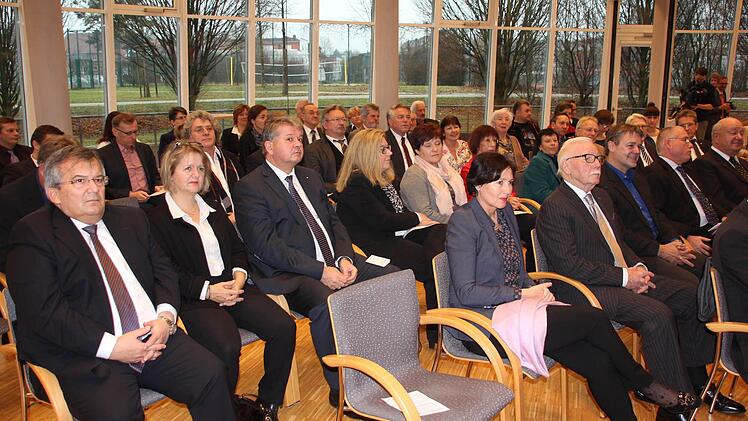 Viele Ehrengäste nahmen an der Feier teil.  Foto: Friedwald Schedel