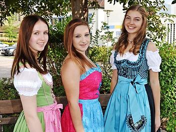 Die drei Kandidatinnen zur Weinköniginwahl in Pressig (v. l.): Selina Grebner, Ann-Kathrin Daum und Julia Geiger Foto: K.- H. Hofmann