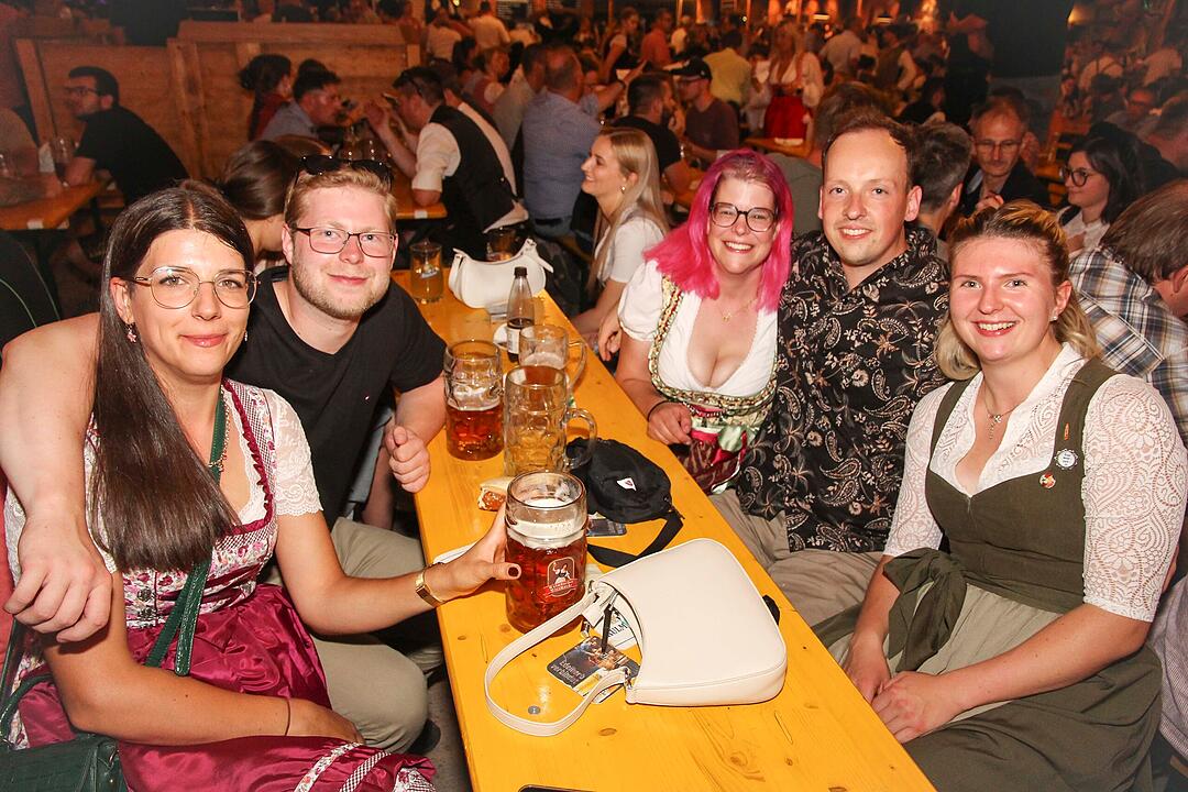 Frontal Party Pur feierte ihre Premiere bei der Bierwoche.