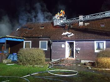 Anbau geht in Flammen auf