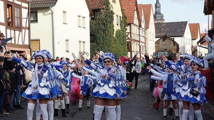 Gaudiwurm in DiebachFoto: Arkadius Guzy