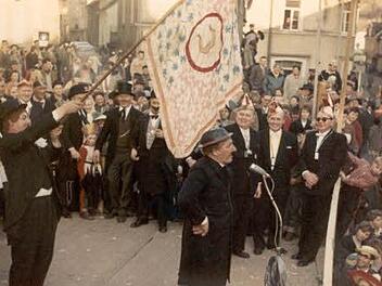 Faschingszug 1954: die legendären Sauerbrönner, lauter Bröggenäer Urgesteine. Foto: Archiv Thomas Dill