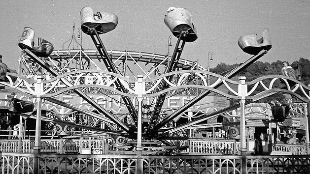 Ein Fahrgesch&auml;ft im Jahr 1950  Foto: Stadtarchiv Kronach