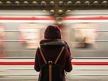 Zug nach Nürnberg: Eine 16-Jährige wurde von einem Mann sexuell belästigt. Symbolfoto: Fabrizio Verrecchia