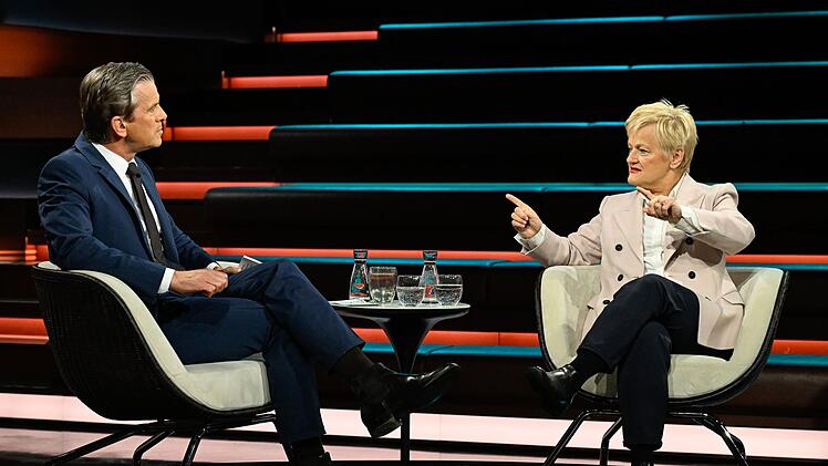 Renate Künast vermutet hinter der Meinungsfreiheit-Debatte "ein Geschäftsmodell" mit Blick auf die sozialen Medien.