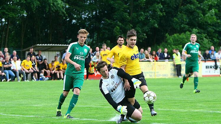 Kein Elfmeter. Foto: Monika Limmer