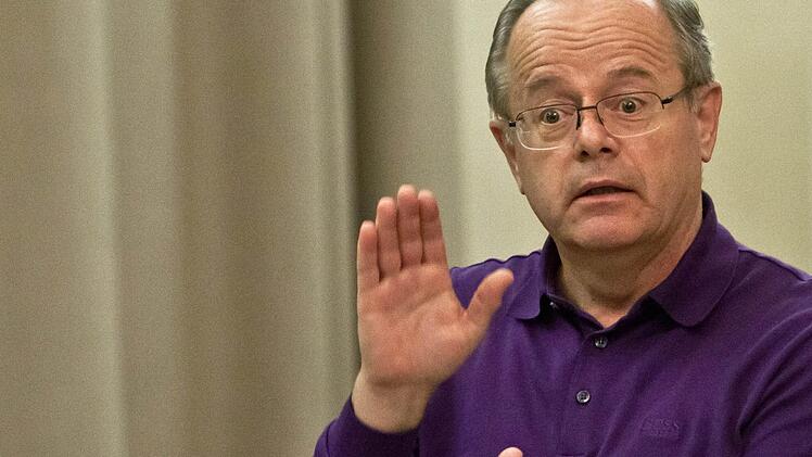 Traditionsreicher Chor: Der Sängerkranz Coburg von 1843 war 1862 Gründungsmitglied des Deutschen Sängerbundes. Seit 2006 ist Marius Popp (Foto bei der Probenarbeit) Dirigent des Chores, der regelmäßig gemeinsam mit dem Dekanatschor Kronach auftritt.Foto: Archiv/Jochen Berger