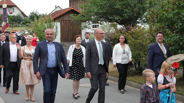 Die Ehreng&auml;ste mit Schirmherrn Landrat Christian Mei&szlig;ner