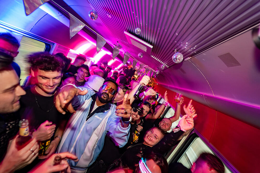 Die beste Party im Zug!