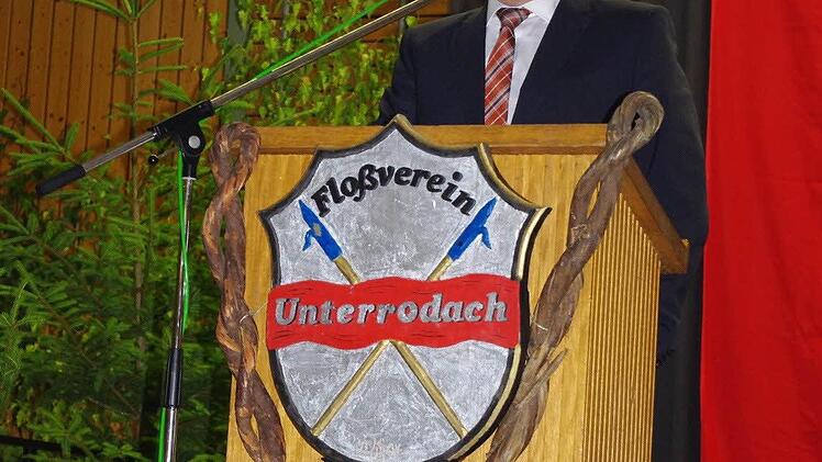 Prof. Dr. Günter Dippold hielt einen Vortrag über die Flößerei im Landkreis Kronach.  Foto: Heike Schülein
