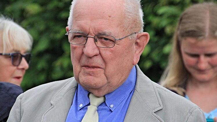 Michel Lefèvre, ehemaliger Tierarzt, hat durch seine Nachforschungen den Bezug nach Ebern und zu seiner französischen Heimat und zu Dr. Wilhelm Baumann hergestellt.  Foto: Helmut Will