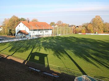 Das Sportheim des TSV Kelbachgrund, an das sich die beiden Rasenplätze und der Sandplatz anschließen.Matthias Einwag