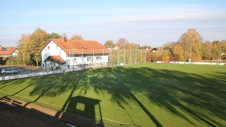 Das Sportheim des TSV Kelbachgrund, an das sich die beiden Rasenplätze und der Sandplatz anschließen.Matthias Einwag