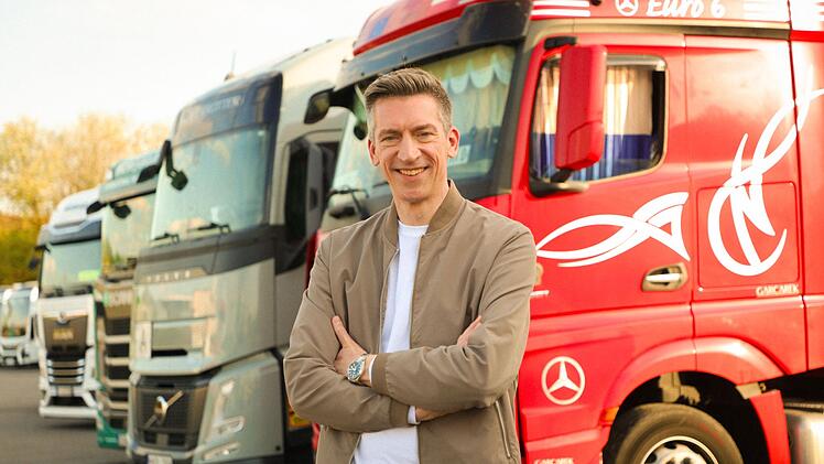 Steffen Hallaschka und sein Team waren wieder in Deutschland unterwegs, um Menschen nach ihrem Gehalt zu fragen.
