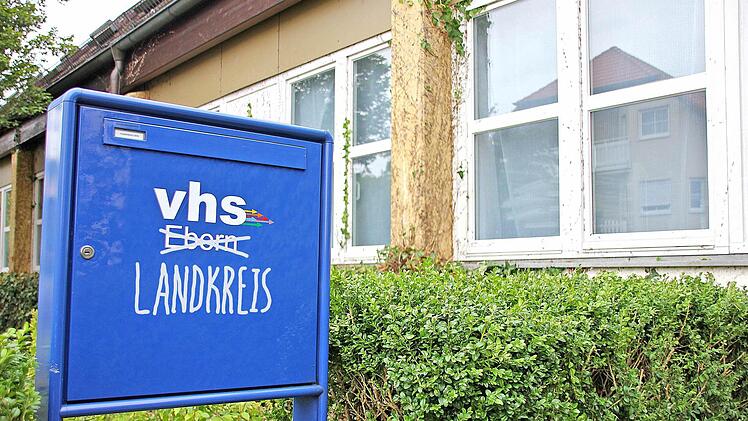 Name und Organisationsform dürften sich im nächsten Jahr ändern. Ob die Räumlichkeiten an der Schreinermeister-Schule, stets als optimal gepriesen, beibehalten werden, müssen die anstehenden Verhandlungen ergeben. Fotomontage: FT-Grafik/Foto: Ralf Kestel