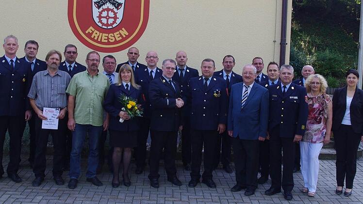 Die Friesener Wehr ehrte langjährige Aktive und Mitglieder. Foto: Heike Schülein