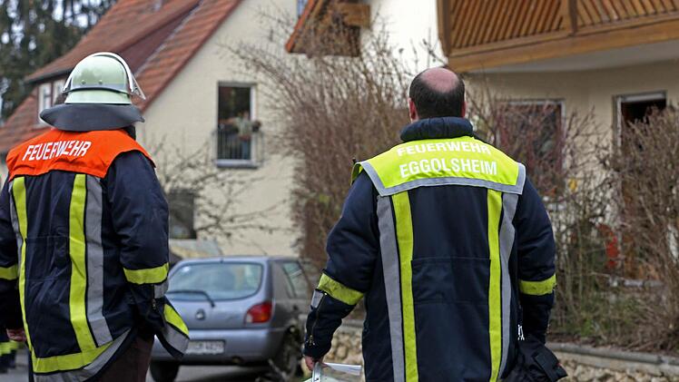Eine Duftkerze hat am Donnerstag einen Zimmerbrand in Eggolsheim (Landkreis Forchheim) ausgelöst. Drei Menschen wurden leicht verletzt. Foto: News5 / Herse