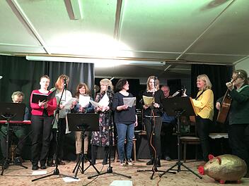 Die Gesangsgruppe "Tonspuren" ist eines der Aushängeschilder der August-Kömpel-Musikschule. Foto: Hans Dietrich Unger
