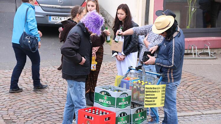 Faschingsumzug in Poppenlauer  Foto: Thomas Malz
