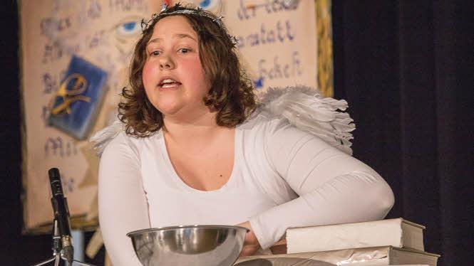 Himmlische Pflichtverteidigerin von Wilhelm Busch