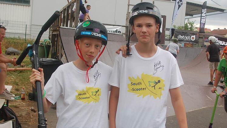Simon Altendorfer und sein Kumpel Leonard Schätz sind sich einig: Der Scooter Contest in Coburg ist Pflicht für alle Scooter-Fahrer!