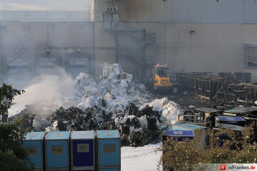 Feuer in Industriebetrieb in Alzenau – Schaulustige behindern Feuerwehr