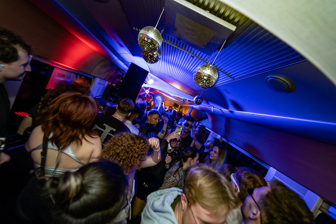 Die beste Party im Zug!