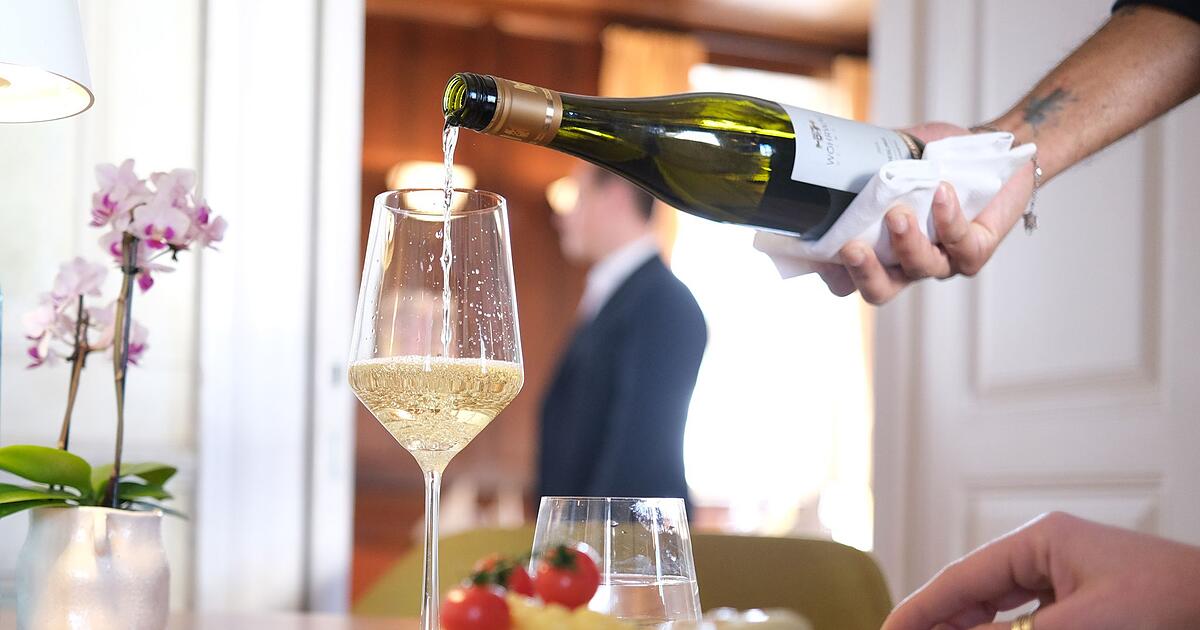 Deutsches-Gastgewerbe-legt-im-November-zu