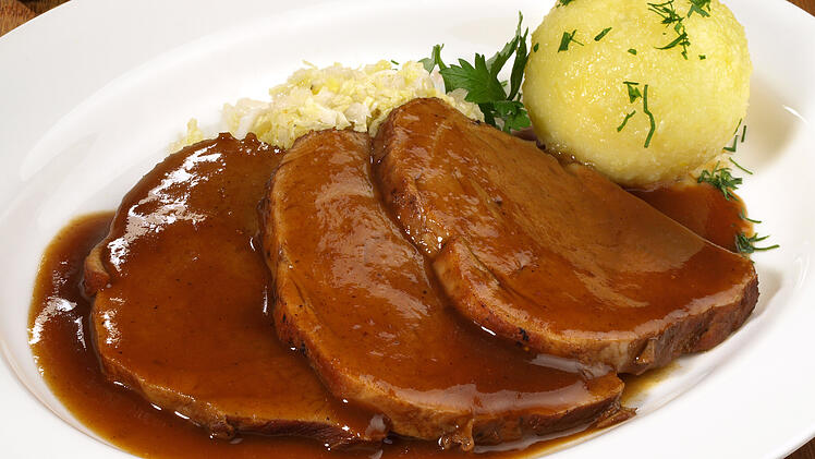 Schweinebraten mit Klo&szlig;