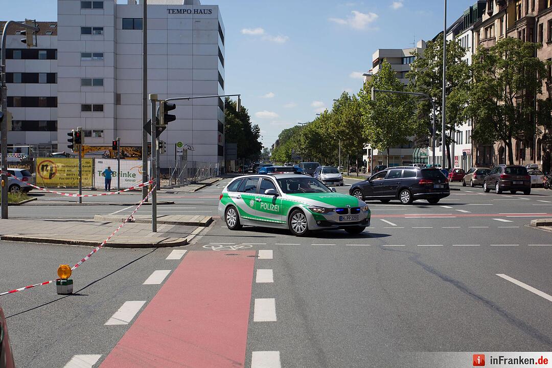 Fußgängerin stirbt bei Unfall in Nürnberg