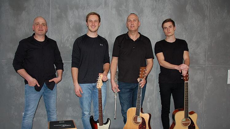 Die Band "Father & Son"  spielt am 27. April im Schützenhaus in Zahlbach ein Benefizkonzert zu Gunsten des Bund Naturschutz in Bayern e.V. Foto: Johannes Kirchner