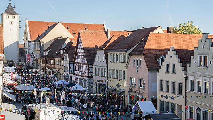 Die Altstadt von Haßfurt wird sich beim 42. Haßfurter Straßenfest wieder in eine Fußgängerzone verwandeln.  Ulrike Langer/Archiv