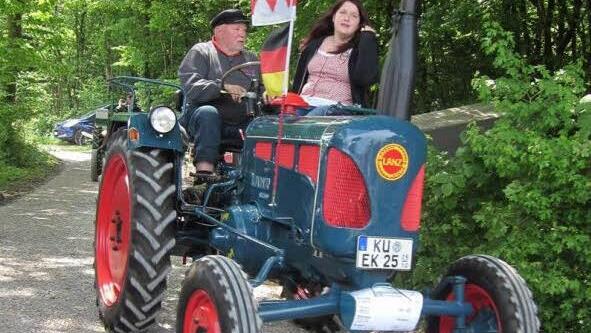 Jede Menge Oldtimer-Traktoren waren beim Treffen der historischen Schlepper in Gelbsreuth zu bestaunen. Foto: Stephan Tiroch