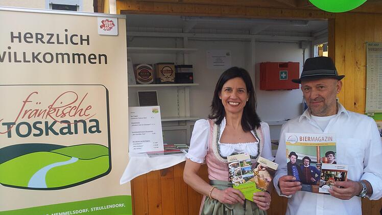 Das Team der Fränkischen Toskana  am Infostand zum 1. Bierkulturfest Memmelsdorf 2017:  Hannes Fischer und Bianca Müller