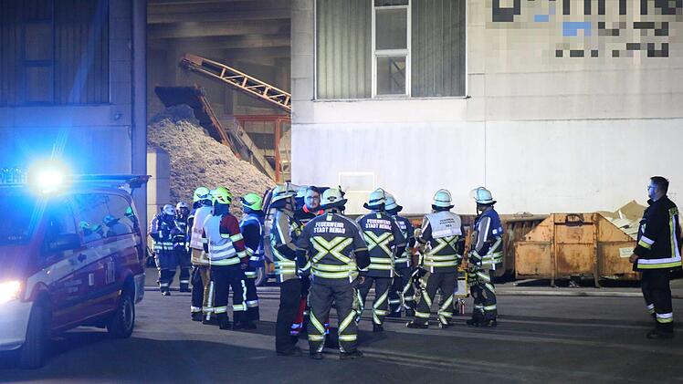 Am Montagabend war die Feuerwehr in Oberfranken mit einem Großaufgebot im Einsatz. Foto: Fricke/News5