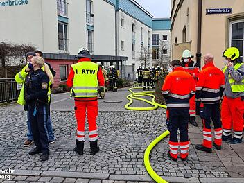 Bamberg: Feuer in Altenheim ausgebrochen - Senioren noch im Gebäude