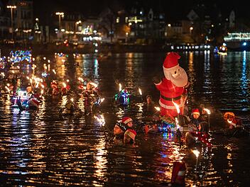 Fackelschwimmen in der Mosel