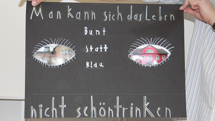 "Man kann sich das Leben nicht schöntrinken", sagen Leon Sosniok, Sebastian Schimann und Cedric Fechner.