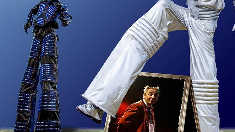 Robot Man alias Oliver Kessler; Animation auf dem Platz