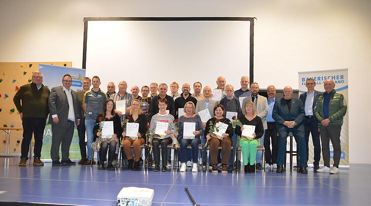 Eine Rose für Ruth Müller und ein Hoch auf stille Helden