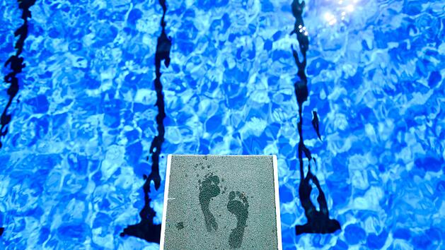 Schweinfurt; Mehrere Jungen in Freibad angesprochen? Polizei fasst jungen Verdächtigen