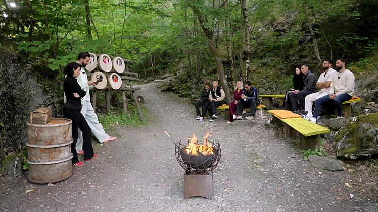 Bei der letzten Nominierung werden die Karten neu gemischt.