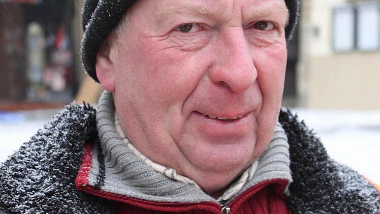 Josef Schönwald hat in seiner Zeit beim Bauhof schon viel erlebt. Das Blitzeis vom Sonntag ist für ihn nichts besonderes.