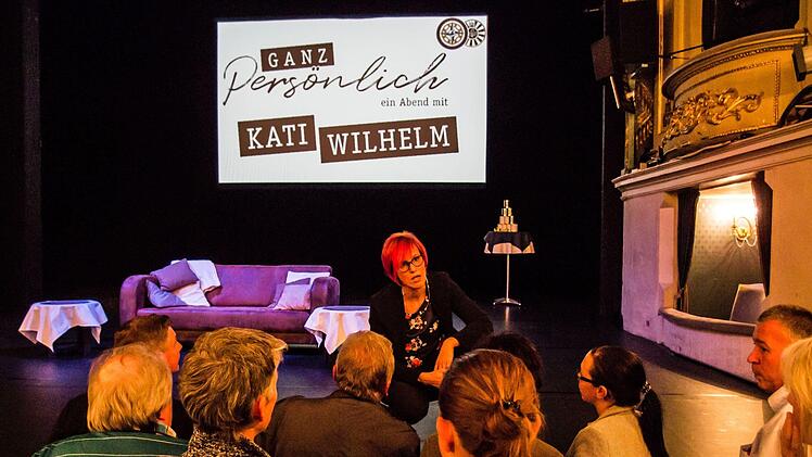 Hat viele Fans in Coburg: Ex-Biathlon-Star Kati Wilhelm beim Benefizabend im Landestheater.Foto: Jochen Berger