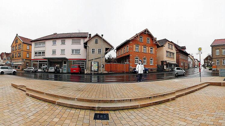Im Ortskern von Maßbach wird das Parken in Zukunft reglementiert. Geparkt werden darf montags bis freitags von neun bis 18 Uhr und samstags neun bis 12 Uhr nur noch auf festgelegten Flächen. Es bleibt aber kostenlos. Foto: Dieter Britz