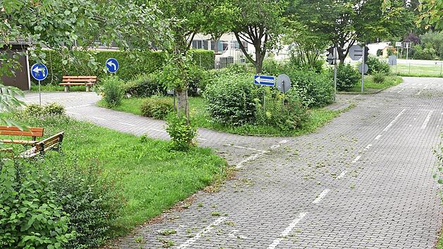 Er ist recht schmal und hat keinen Platz für einen Kreisverkehr, der Verkehrsübungsplatz in Burgebrach. Foto: Ronald Rinklef