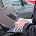 In vielen Fällen hat der Dietrich beim Autodiebstahl ausgedient, die Langfinger bauen längst auf digitale Hilfsmittel.  Foto: Kai Remmers/dpa